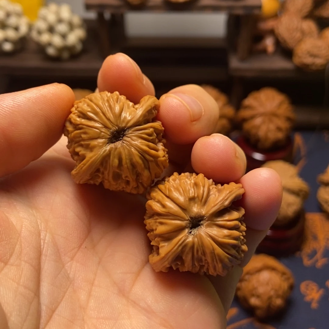 文玩核桃把件全品四座楼尺寸31