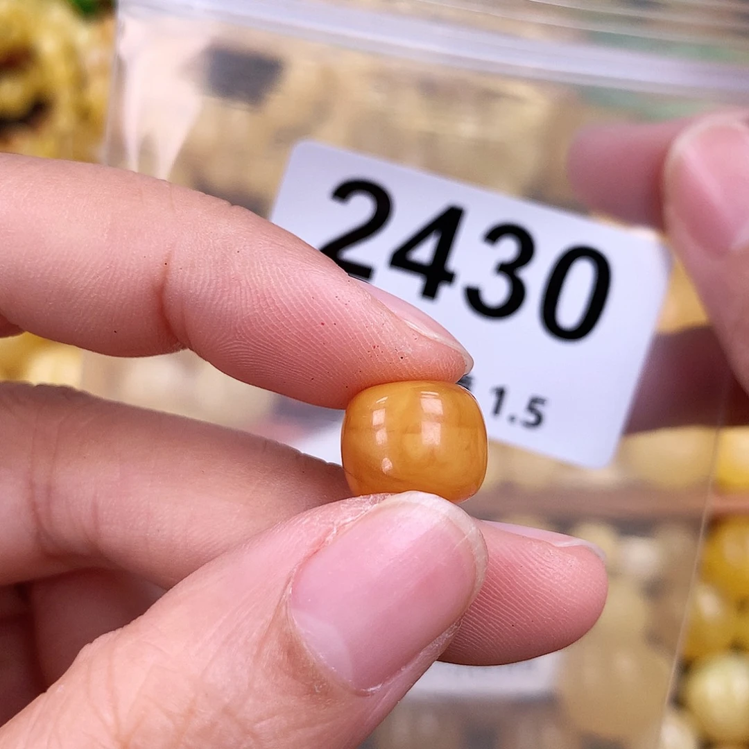 未镶嵌琥珀珠宝奇石12.2
