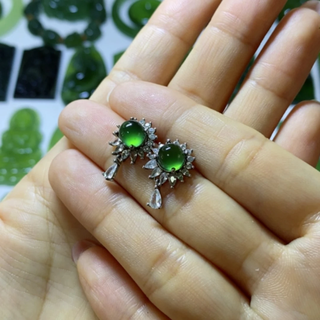 【闪购商品】银S925镶嵌蛇纹石玉耳钉