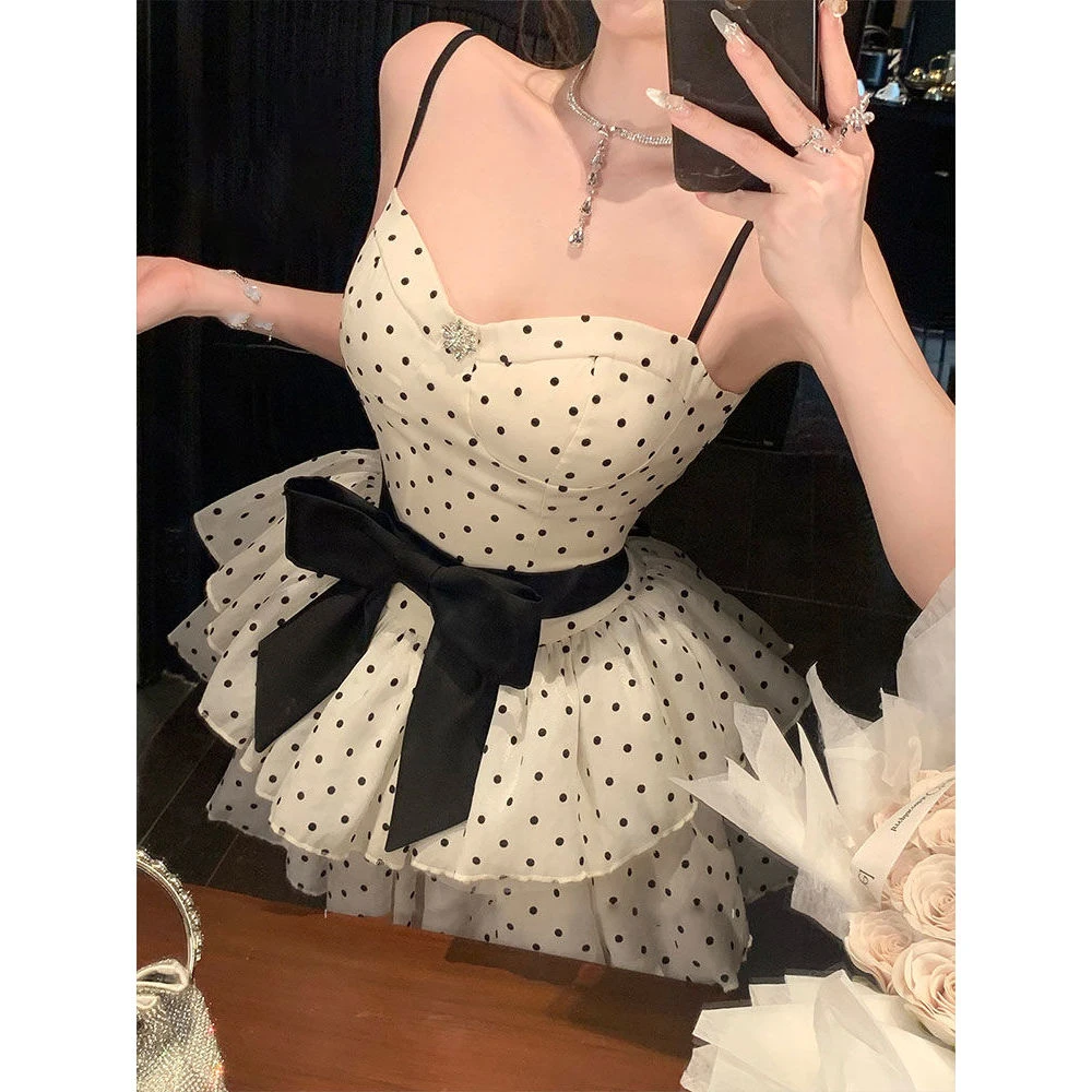 甜心波波茶~法式波点吊带蓬蓬裙复古温柔甜美蝴蝶结蛋糕公主短裙