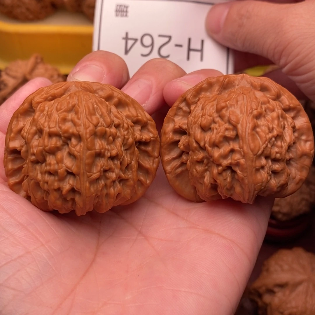 文玩核桃把件闷白44