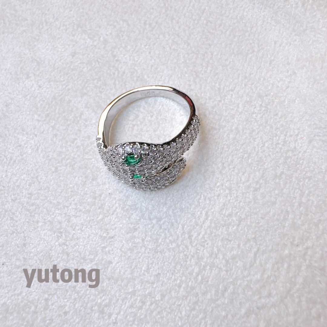 铜合金锆石戒指 【雨桐轻奢饰品】设计款戒指YT01488