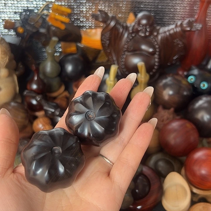 檀香紫檀（小叶紫檀）周*然