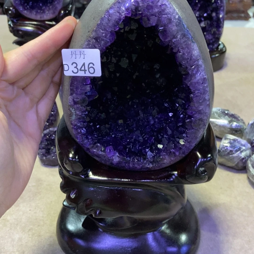 梁****未镶嵌水晶大型摆件（非配饰）