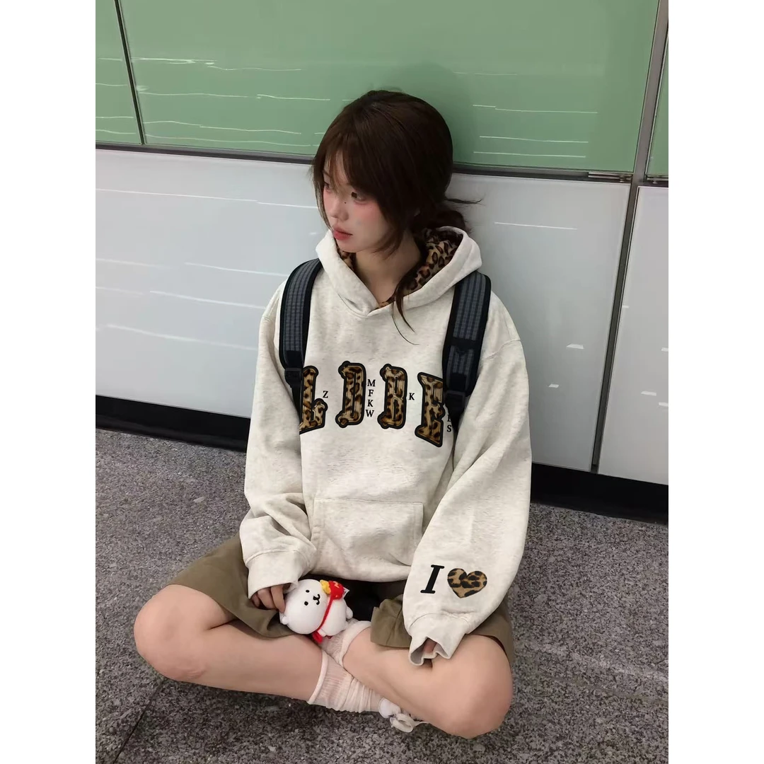 复古豹纹字母刺绣连帽卫衣女秋冬加绒加厚慵懒风宽松设计感上衣