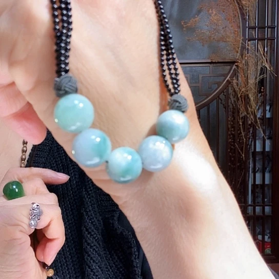 翡翠未镶嵌颈饰Wtt try up pp