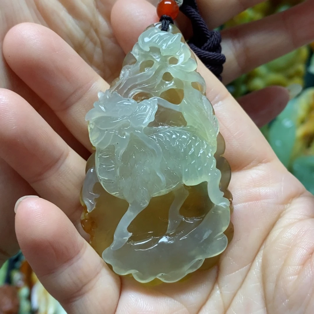 未镶嵌岫玉吊坠(赠链)