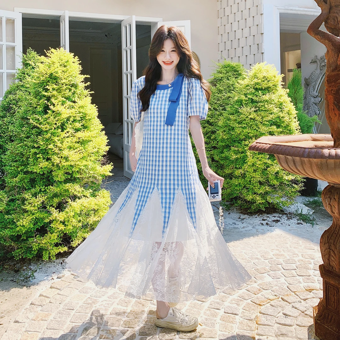 高级感蓝格蕾丝拼接连衣裙女2025夏季韩版宽松显瘦独特好看连身裙