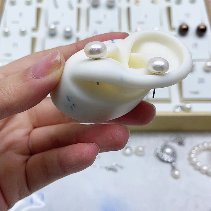 淡水珍珠耳饰银S925镶嵌小*?