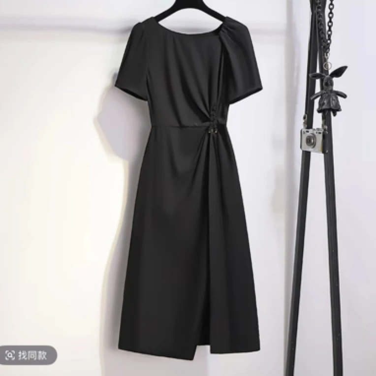 [H1384黑红连衣裙]夏季纯色女士时尚气约潮拼接裙子春秋