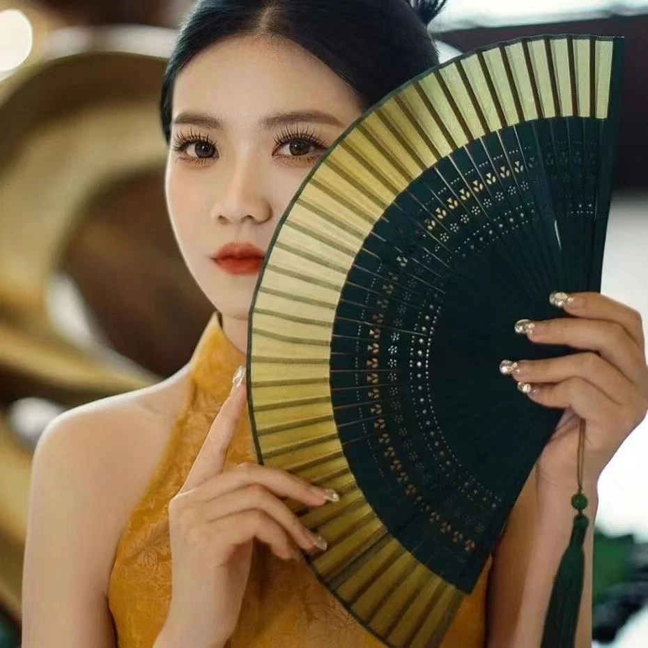 中国风结婚新娘拍照扇子道具渐变色舞蹈中式汉服旗袍古风晨拍折扇