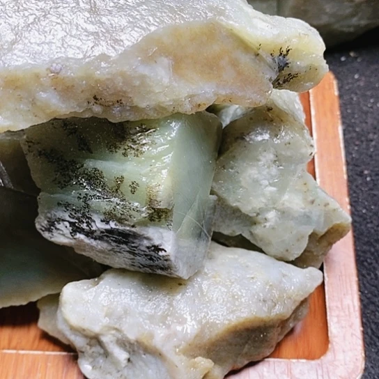 和田玉（糖玉）未镶嵌珠宝半成品