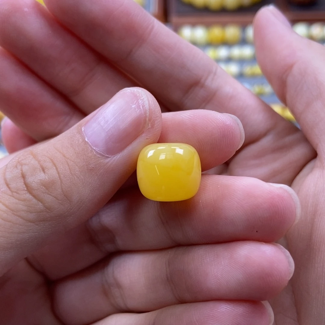 琥珀未镶嵌珠宝奇石12.9