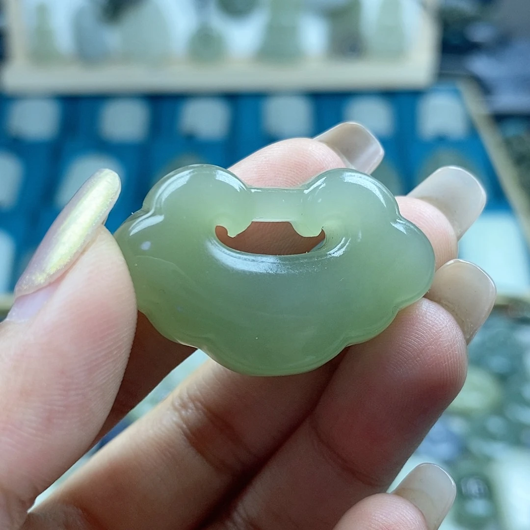 和田玉未镶嵌颈饰祥云锁35mm