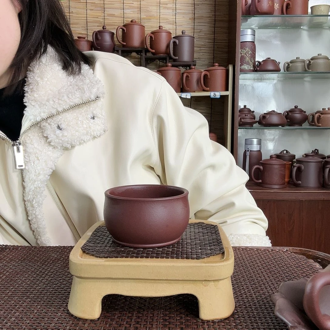 紫砂茶杯深井紫泥玉璧主人杯一个100CC左右