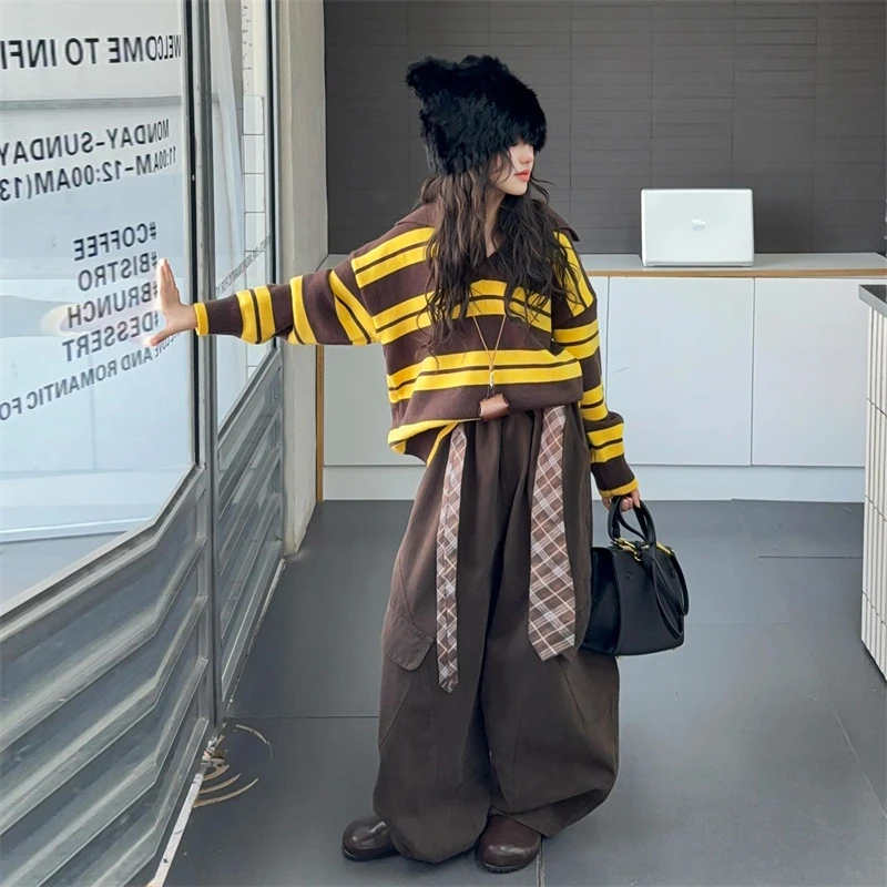 2025女童秋季套装女童条纹翻领毛衣+咖色工装高腰弯刀裤