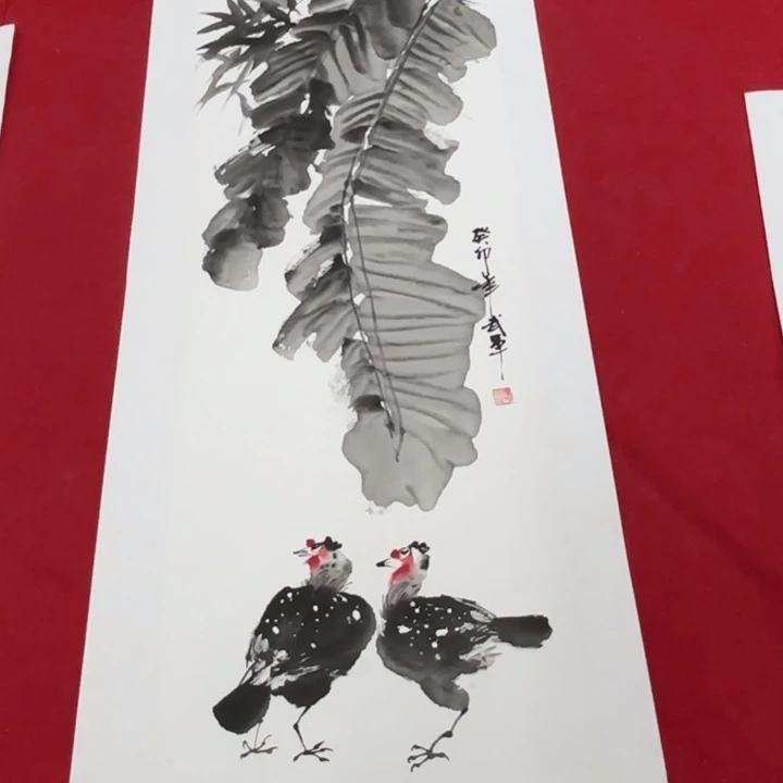 国画花鸟等图案为一体而