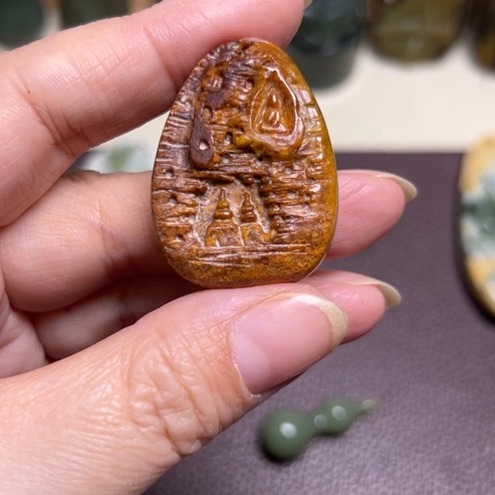 岫岩河磨玉（透闪石质玉）未镶嵌颈饰