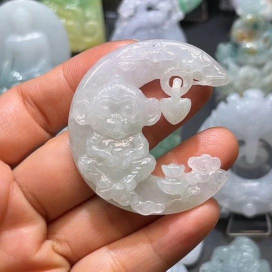 翡翠未镶嵌颈饰翡翠