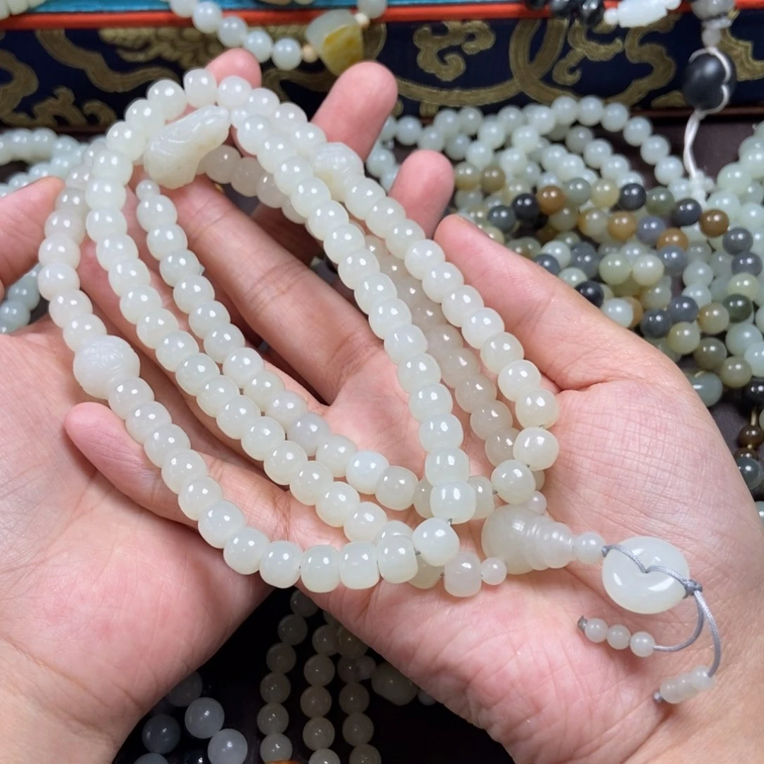 和田玉未镶嵌把件M****X