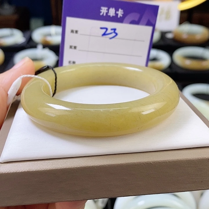 未镶嵌手镯和田玉56