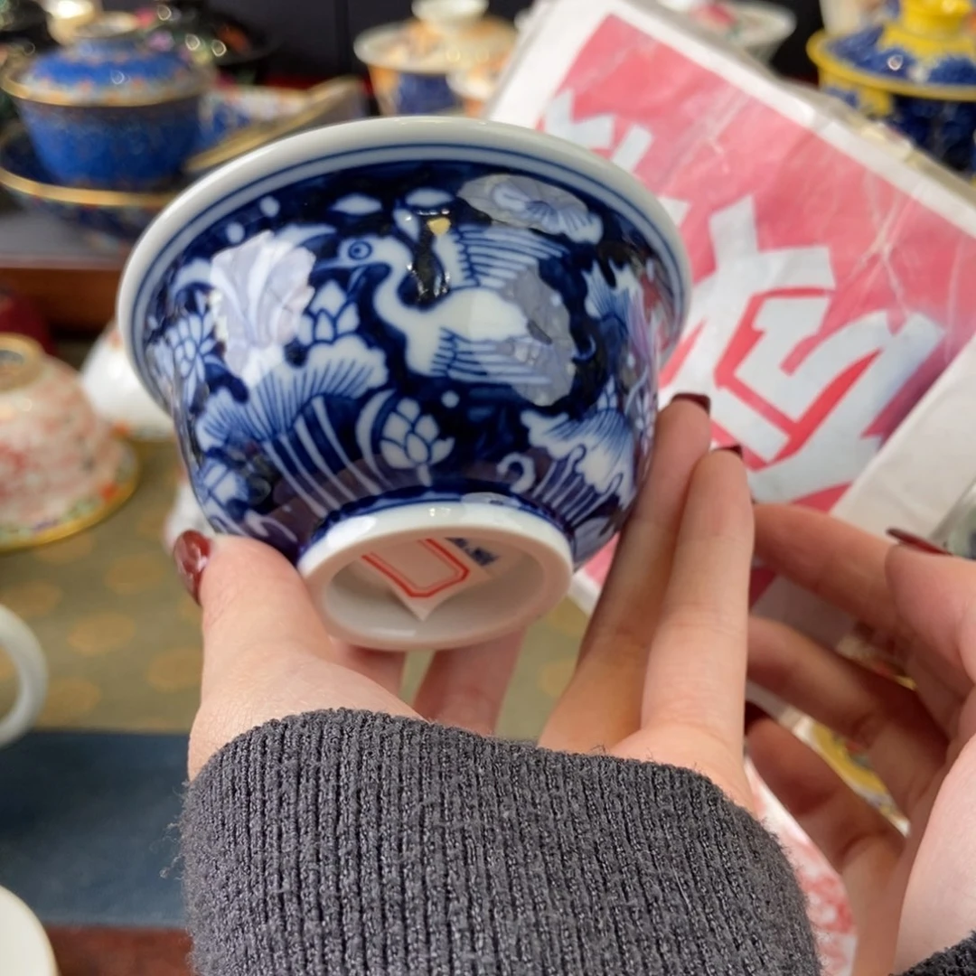 陶瓷艺术家的作品是一个