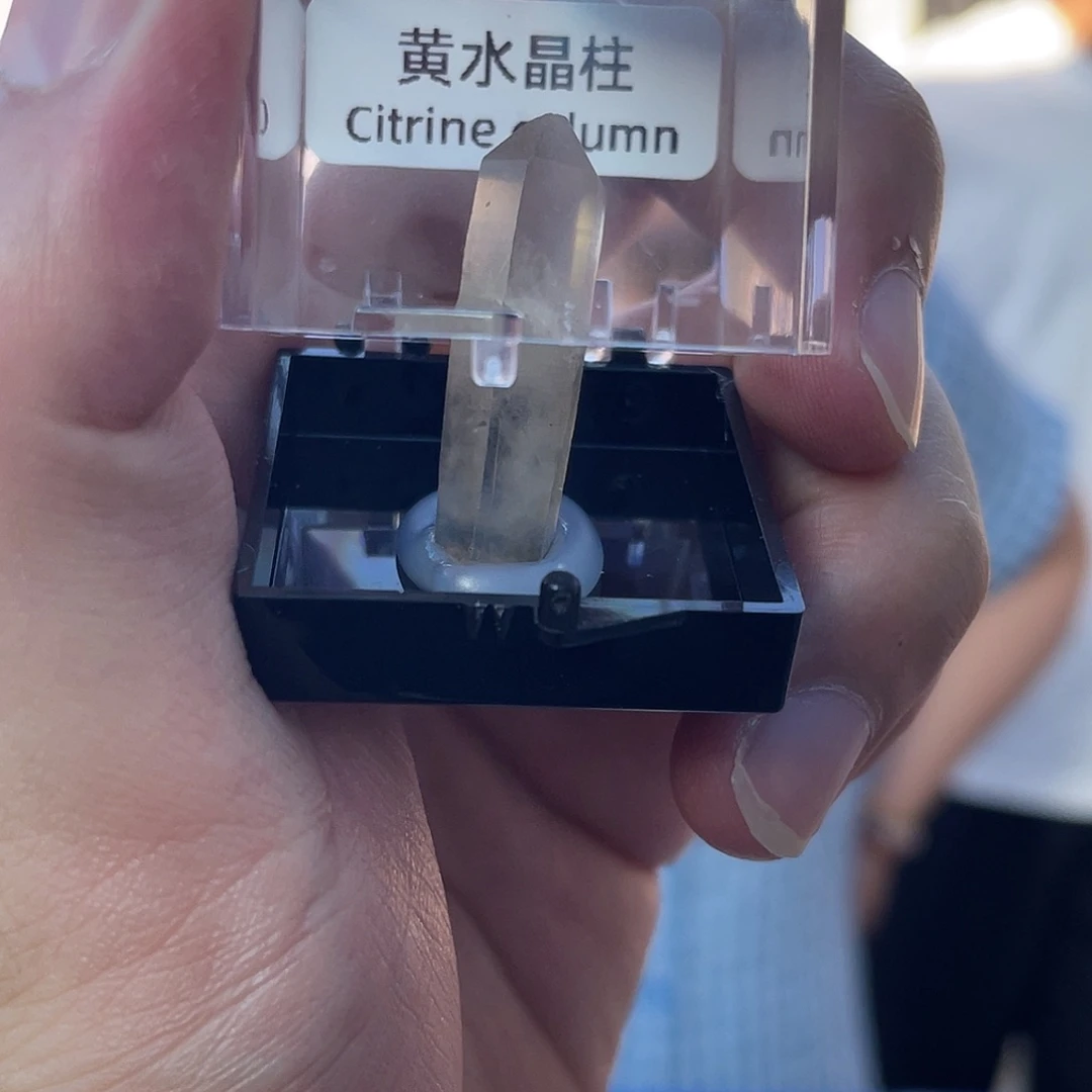 未镶嵌水晶大型摆件（非配饰）黄水晶柱