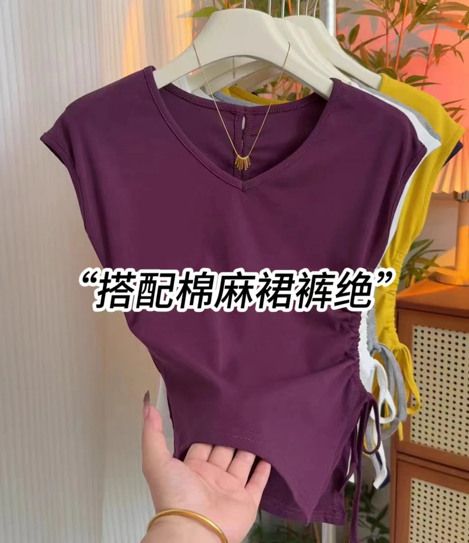 辣妹不规则侧边抽绳收腰显瘦V领纯欲女飞飞袖后背纽扣镂空T恤129