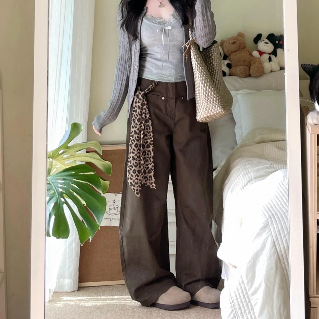 可可色高级感弯刀显瘦牛仔裤女秋冬新款高腰设计感宽松垂感阔腿裤