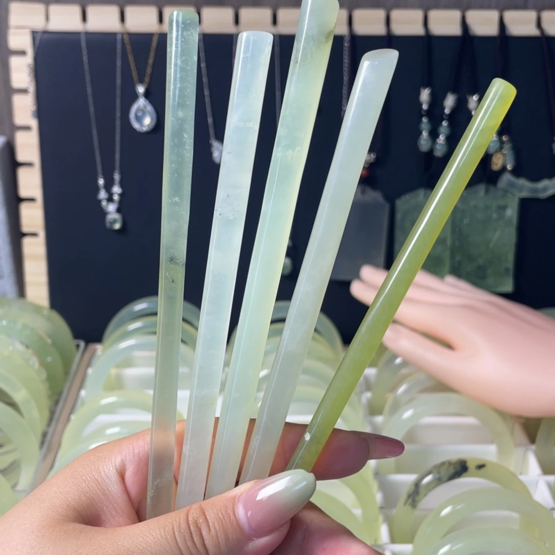 岫玉未镶嵌发饰簪子（随机款）