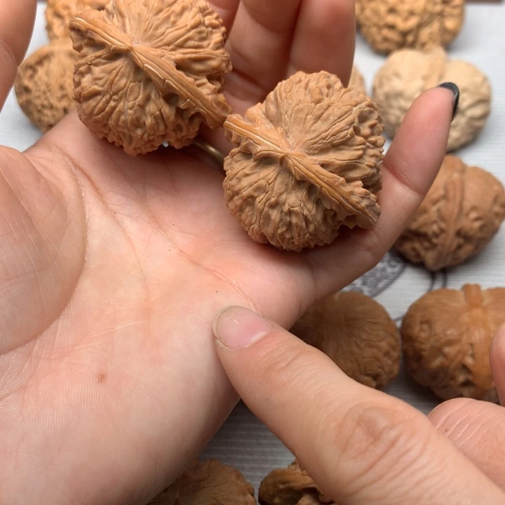光***箭文玩核桃把件白狮子