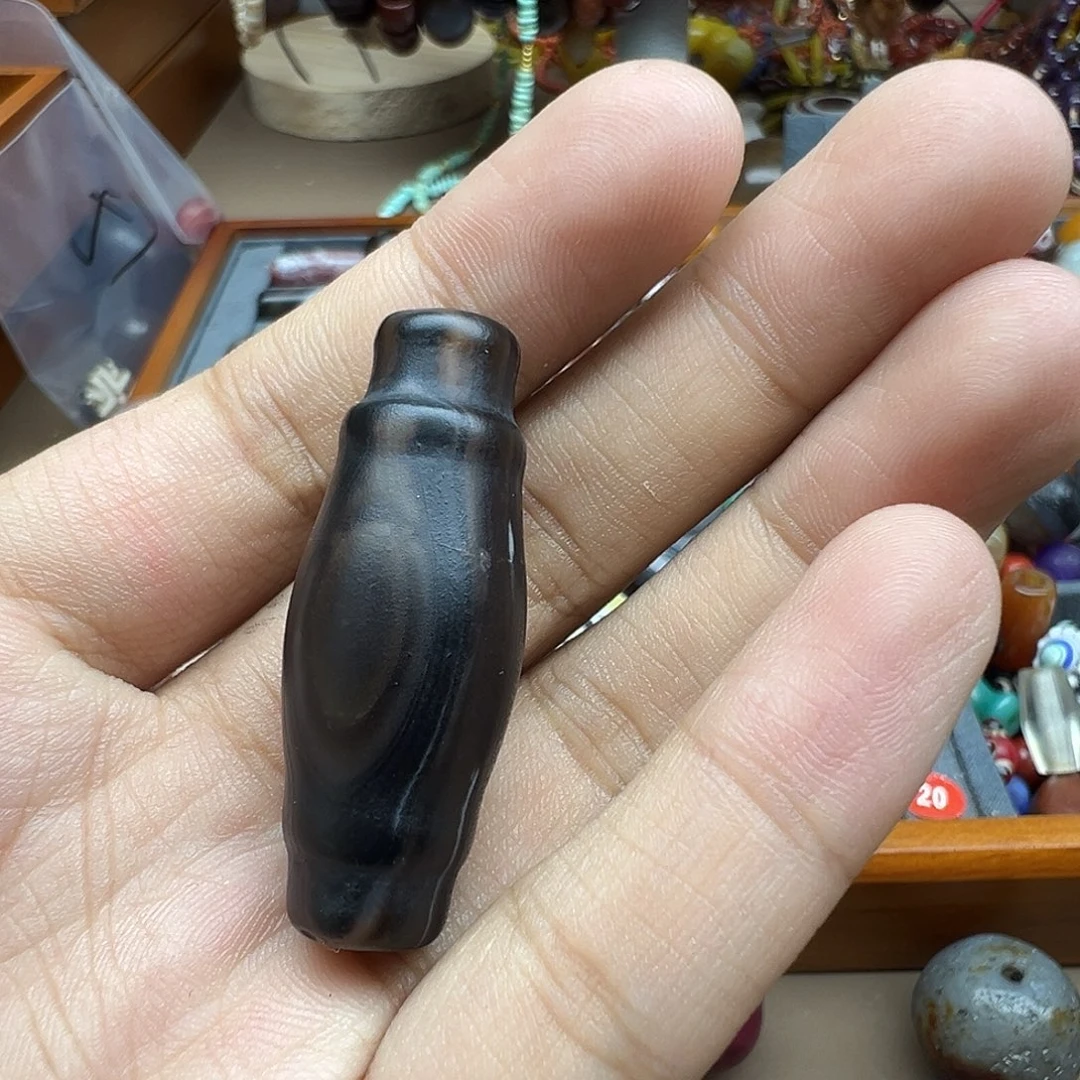 小***毯玛瑙/玉髓未镶嵌珠宝半成品