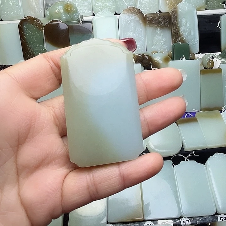 颈饰未镶嵌和田玉伪***纯