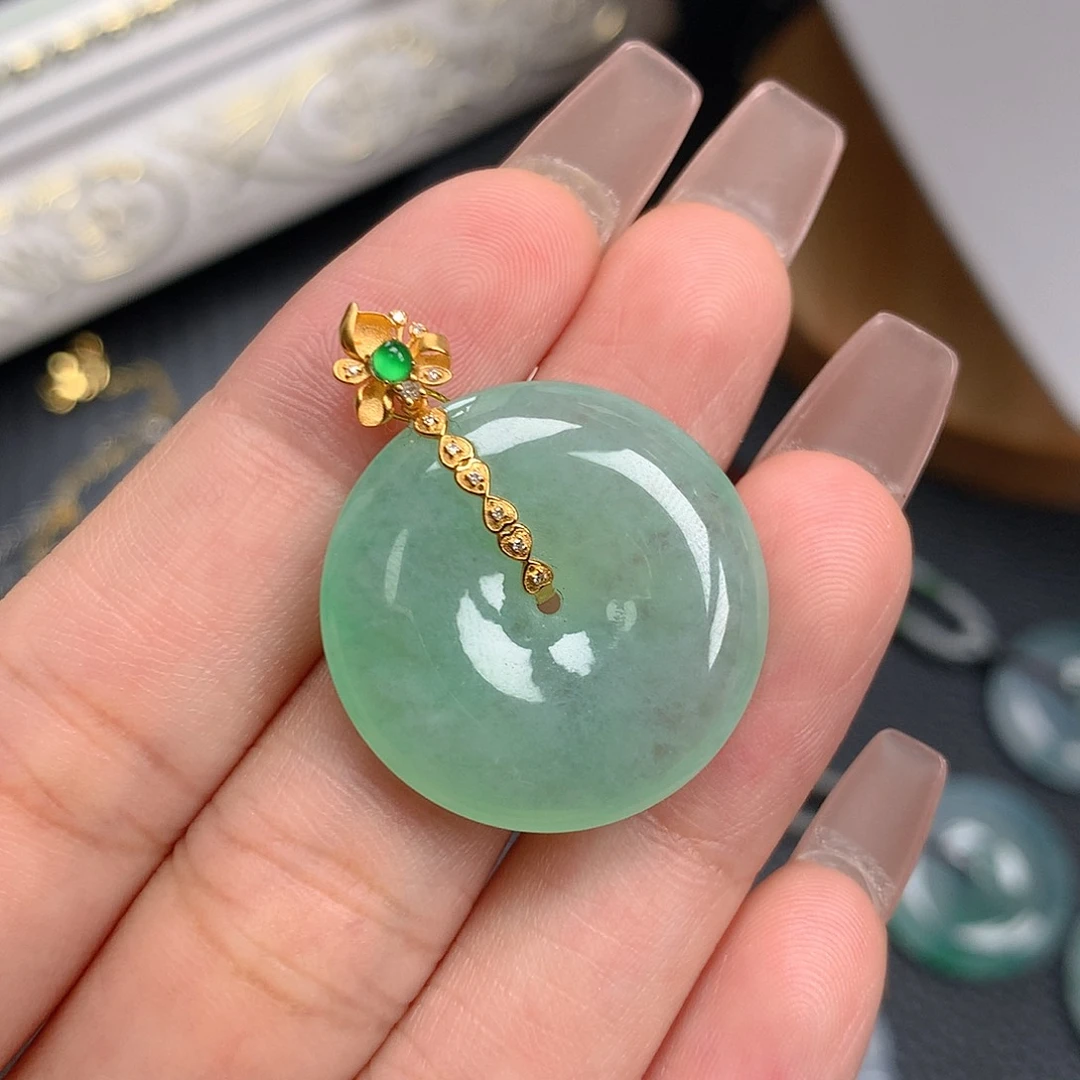 吊坠(不含链)18K金镶嵌翡翠