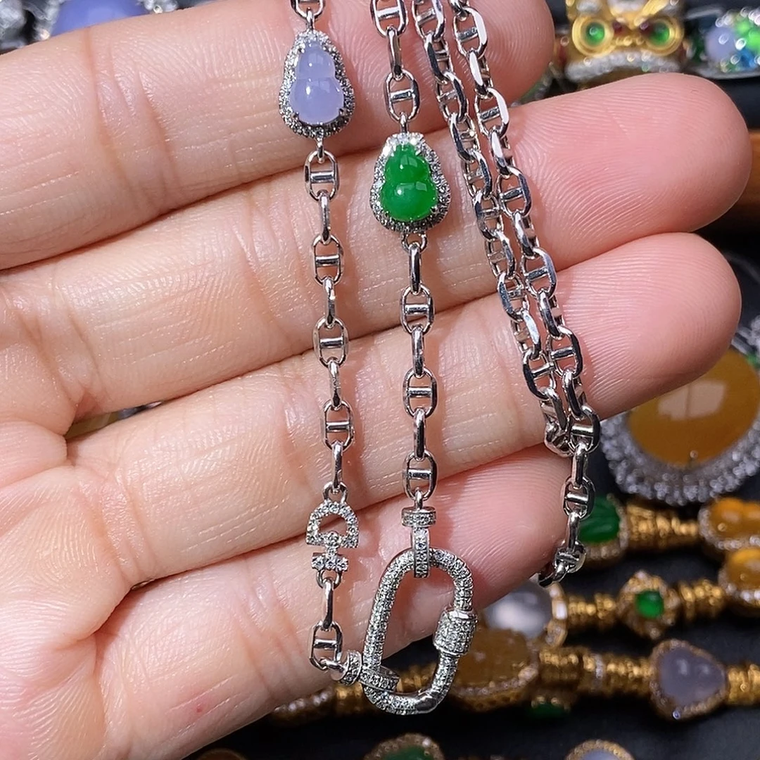 项链18K金镶嵌翡翠