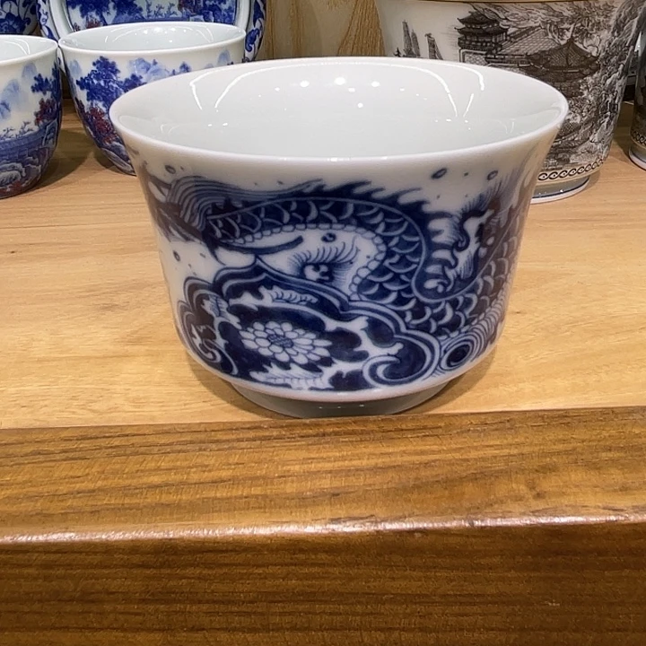 清***月青花如意铠甲龙主人杯