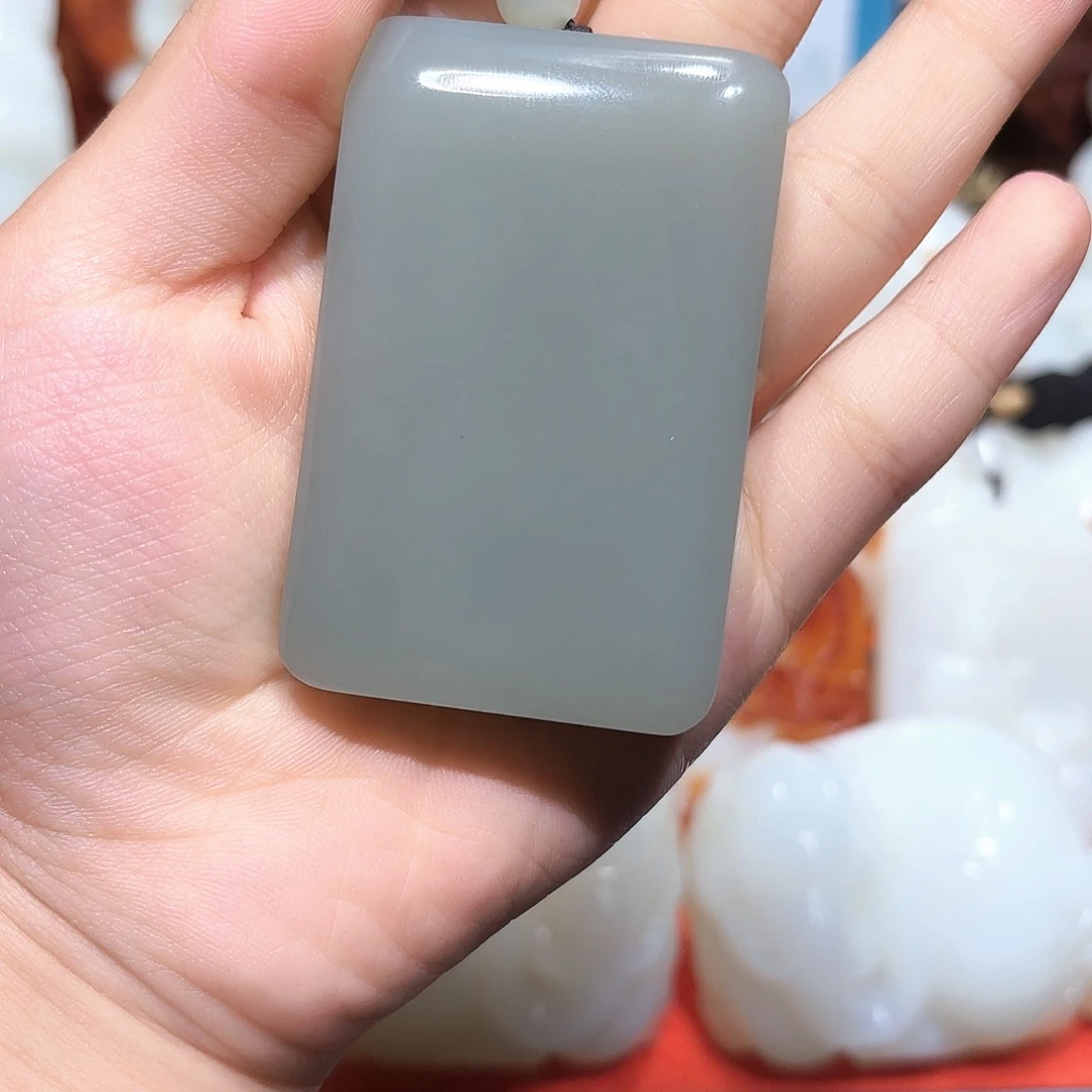 D***W和田玉未镶嵌挂件