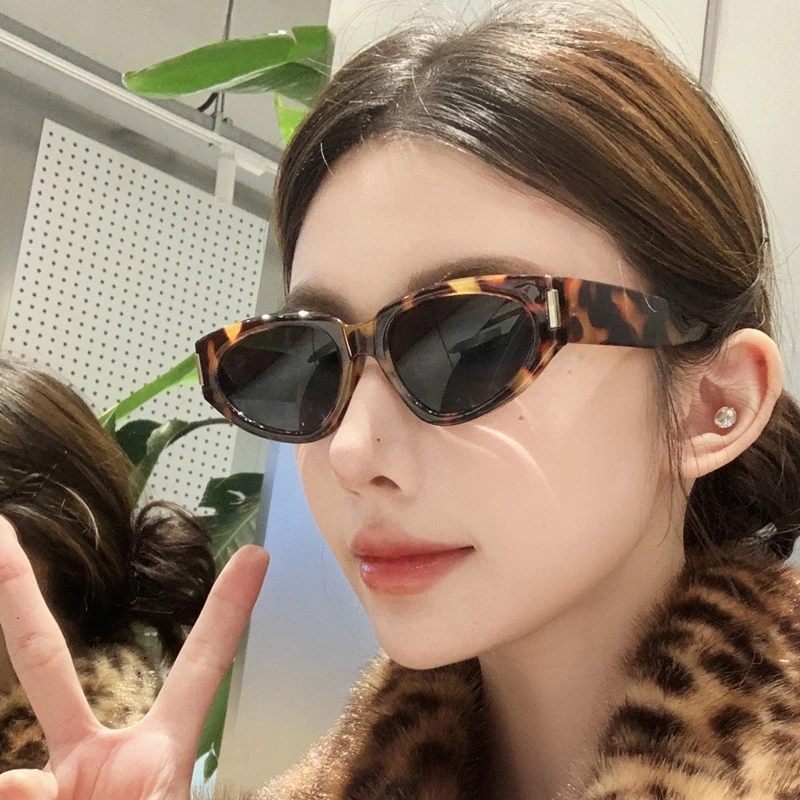 欧美猫眼墨镜女款粗边框椭圆形复古时尚近视太阳眼镜显脸小防晒