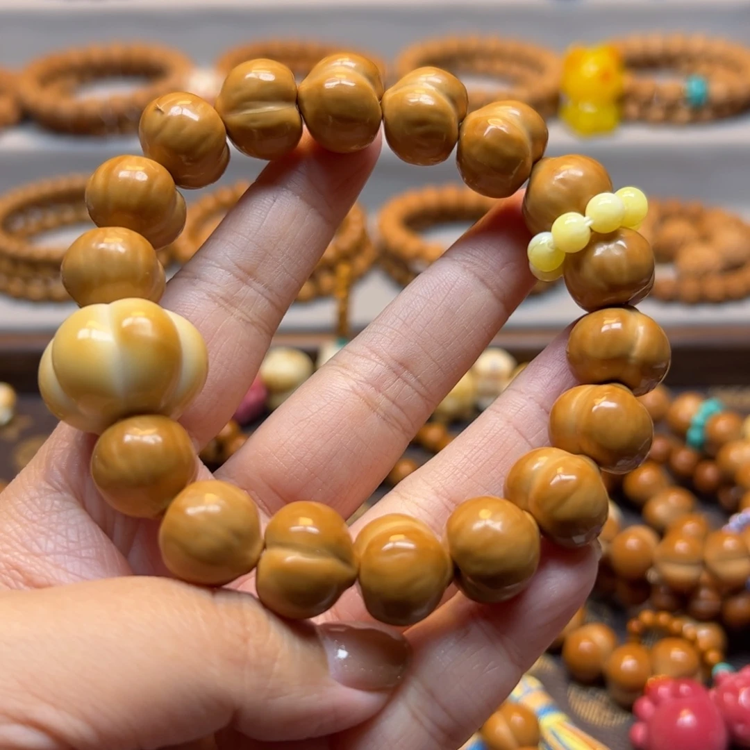 猴头核桃手串15.7泡芙屁桃