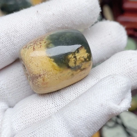 岫岩河磨玉（透闪石质玉）挂件未镶嵌王*