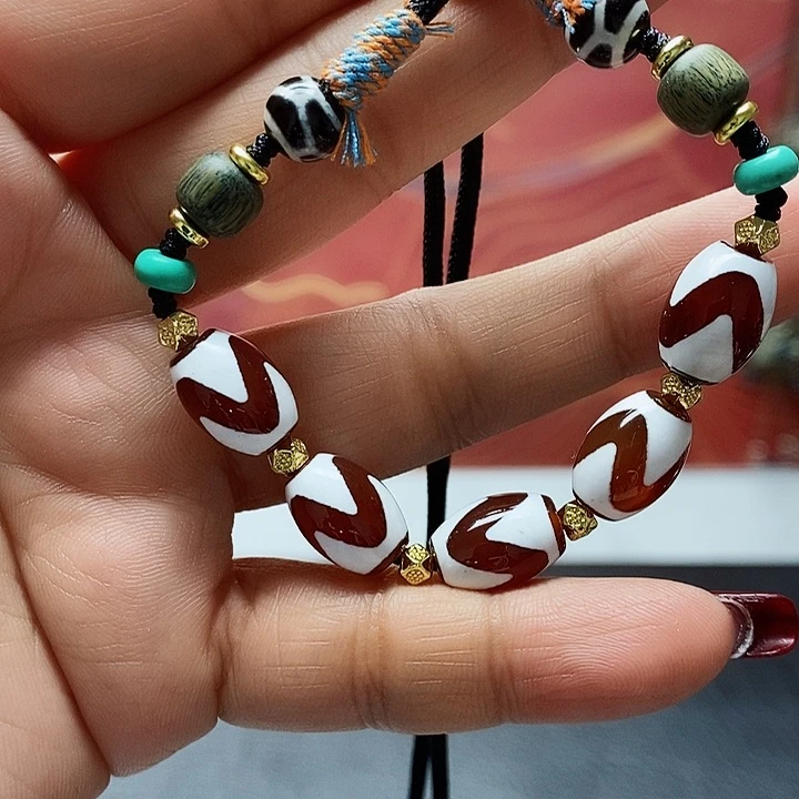 玛瑙/玉髓颈饰合金