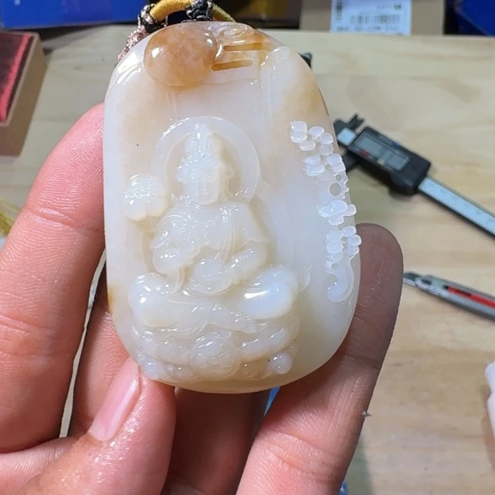 未镶嵌和田玉（糖玉）挂件