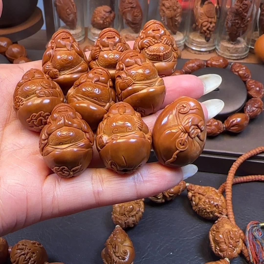 橄榄核吊坠布袋财神