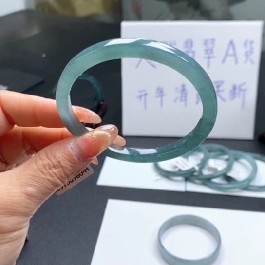 翡翠手镯未镶嵌?**✌58尺寸不退换