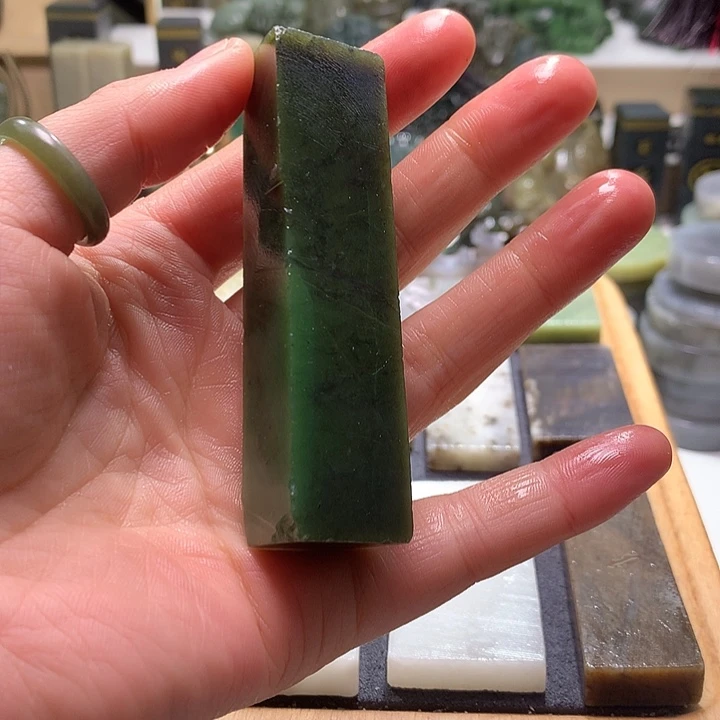 和田玉未镶嵌珠宝半成品