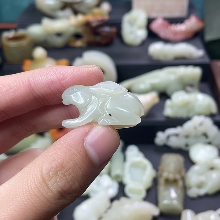 和田玉（糖玉）未镶嵌颈饰