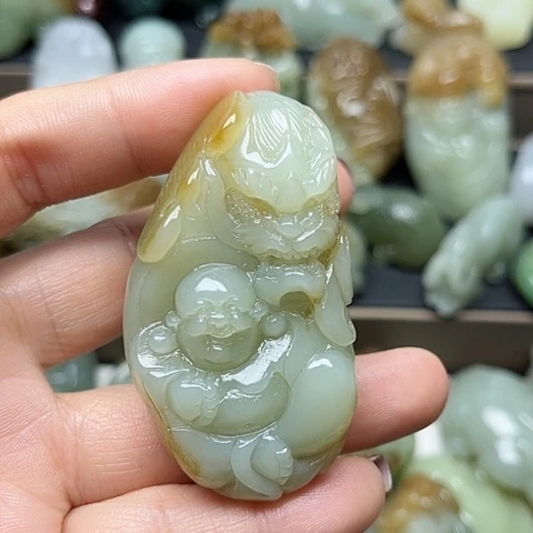 颈饰未镶嵌和田玉