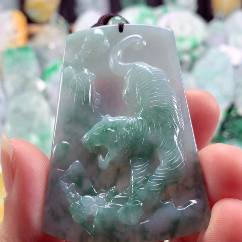 【闪购商品】翡翠吊坠(不含链)未镶嵌