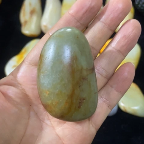 未镶嵌和田玉（糖玉）车挂