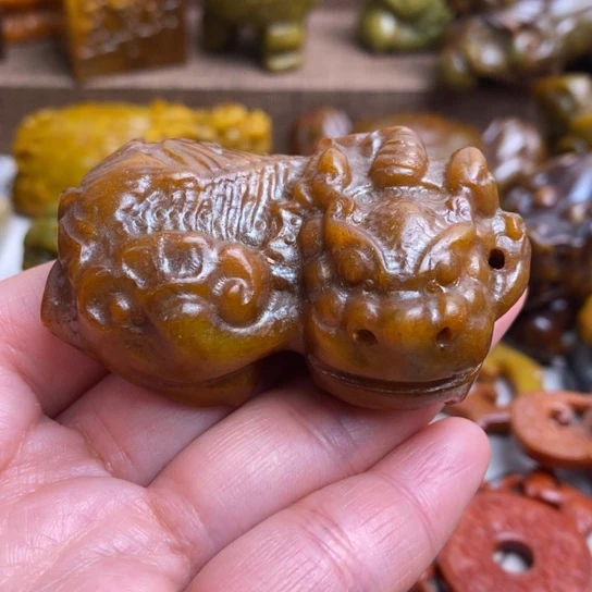 蛇纹石玉未镶嵌颈饰13